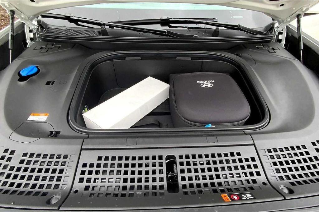 new 2026 Hyundai IONIQ 9 car, priced at $56,215