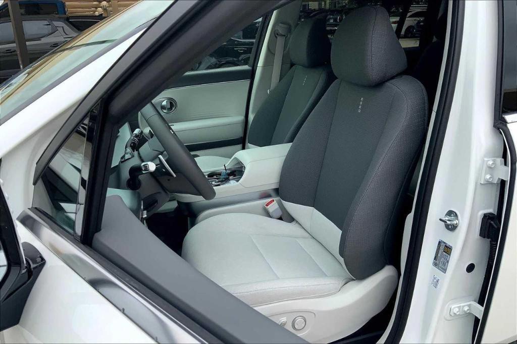 new 2026 Hyundai IONIQ 9 car, priced at $56,215