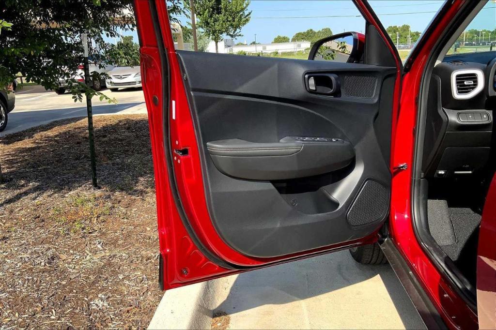 new 2025 Hyundai Venue car, priced at $21,319
