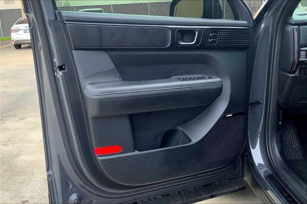 new 2025 Hyundai Santa Fe car, priced at $48,977