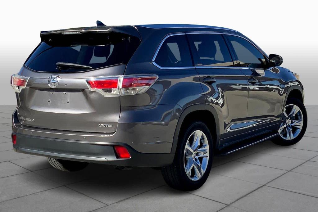 used 2015 Toyota Highlander car, priced at $19,404
