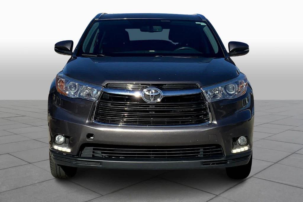 used 2015 Toyota Highlander car, priced at $19,404