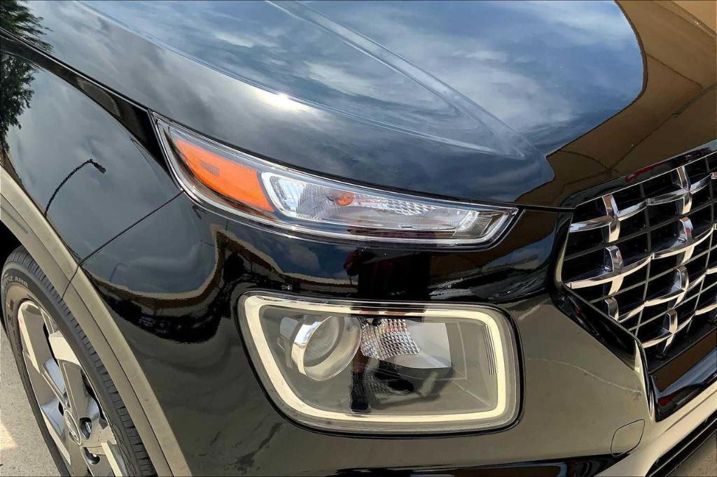 new 2025 Hyundai Venue car, priced at $20,161