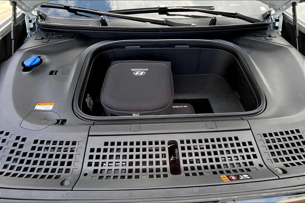 new 2026 Hyundai IONIQ 9 car, priced at $58,620