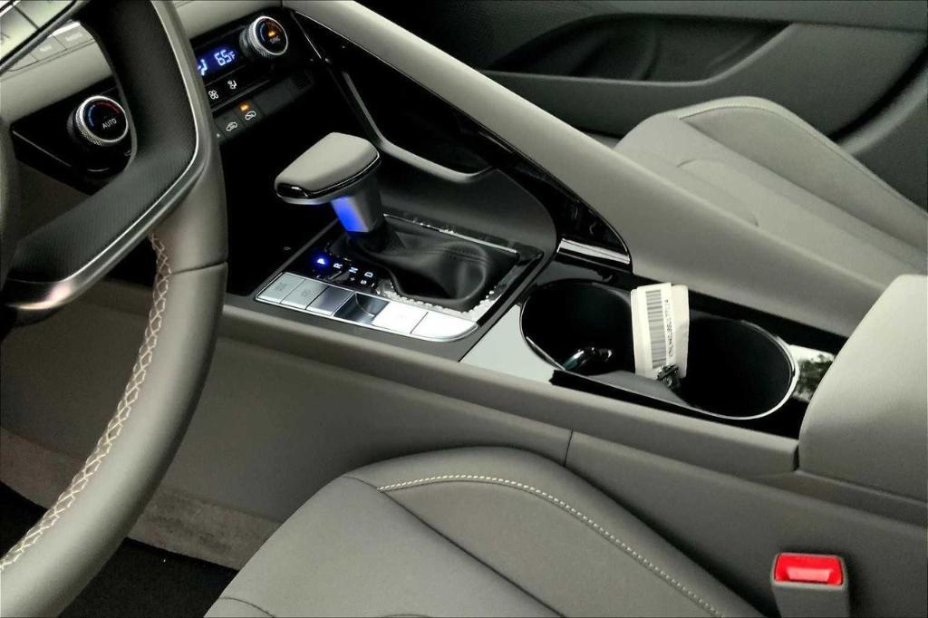 new 2025 Hyundai ELANTRA HEV car, priced at $23,472