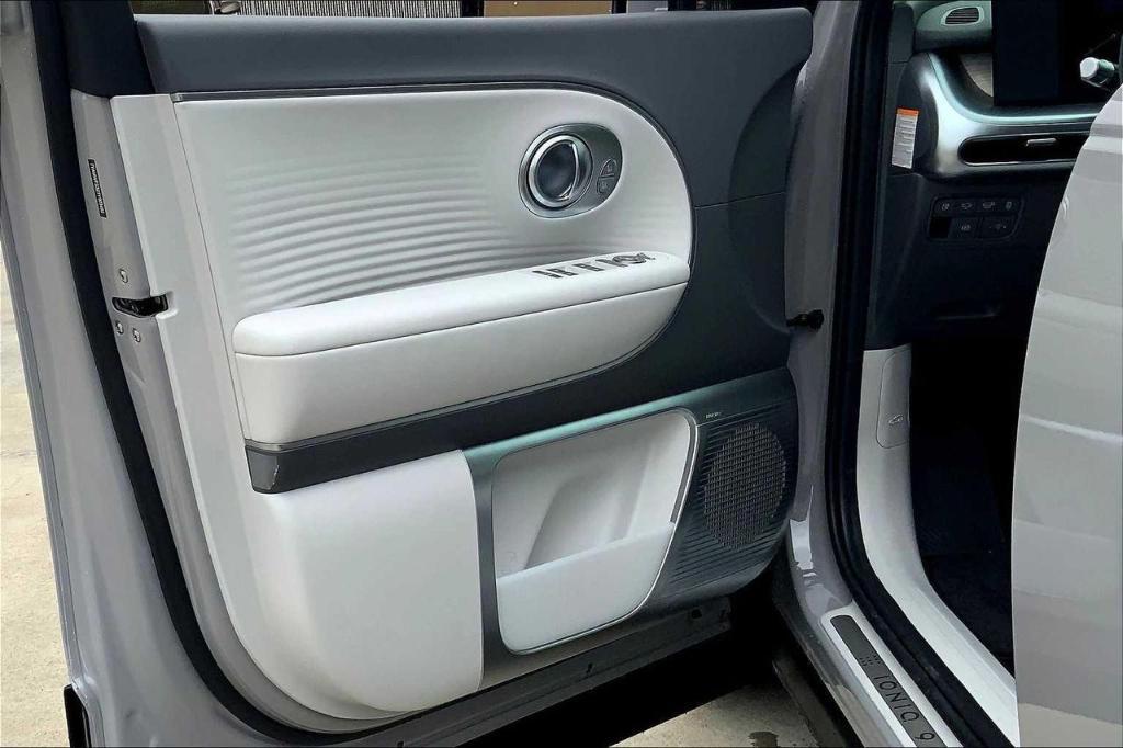 new 2026 Hyundai IONIQ 9 car, priced at $62,764