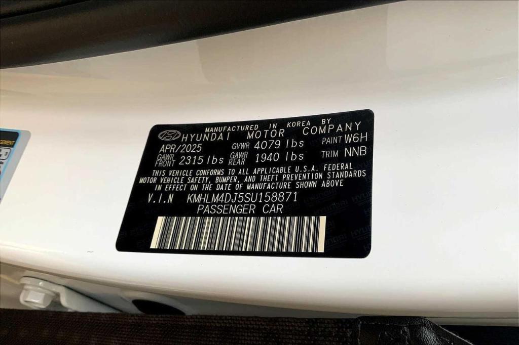 new 2025 Hyundai ELANTRA HEV car, priced at $23,764