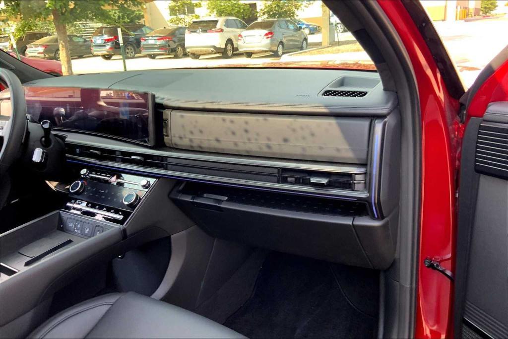 used 2025 Hyundai Santa Fe car, priced at $41,279