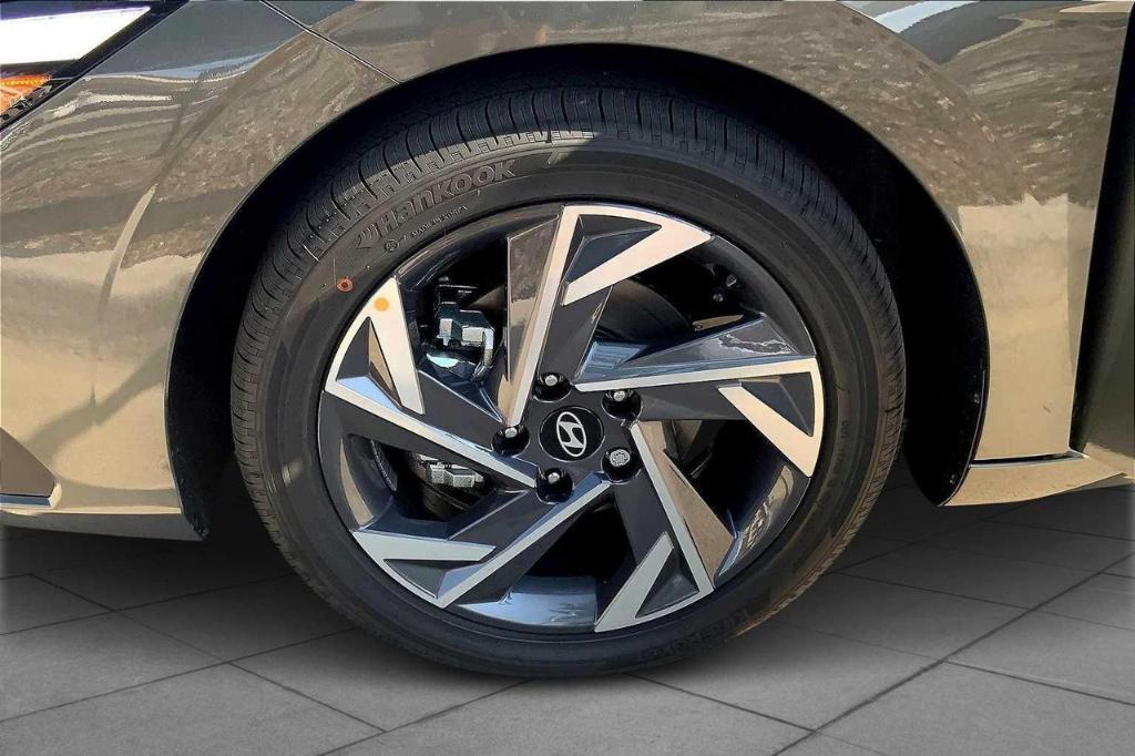 new 2025 Hyundai ELANTRA HEV car, priced at $23,472