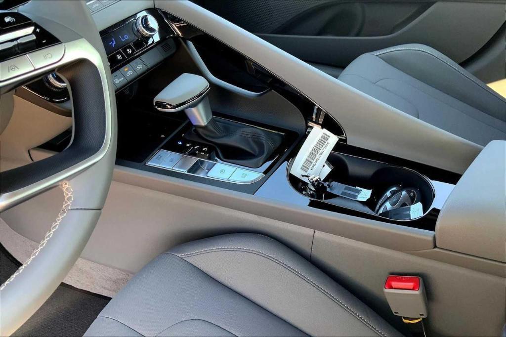 new 2025 Hyundai ELANTRA HEV car, priced at $23,472
