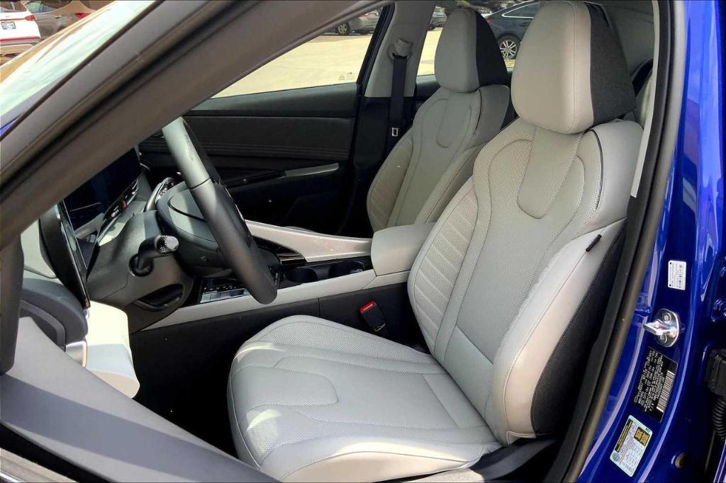 new 2025 Hyundai Elantra car, priced at $22,578