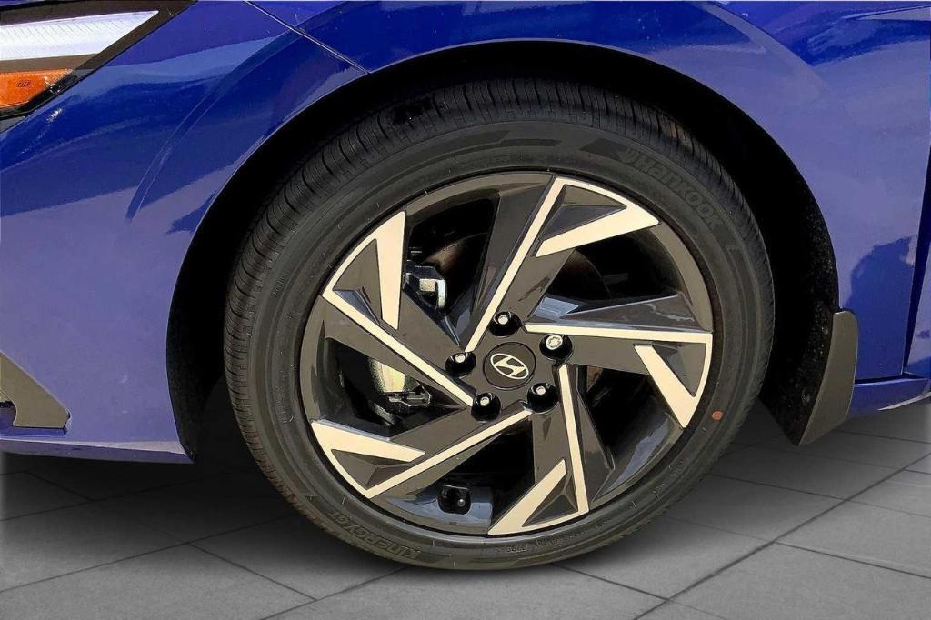 new 2025 Hyundai Elantra car, priced at $22,578