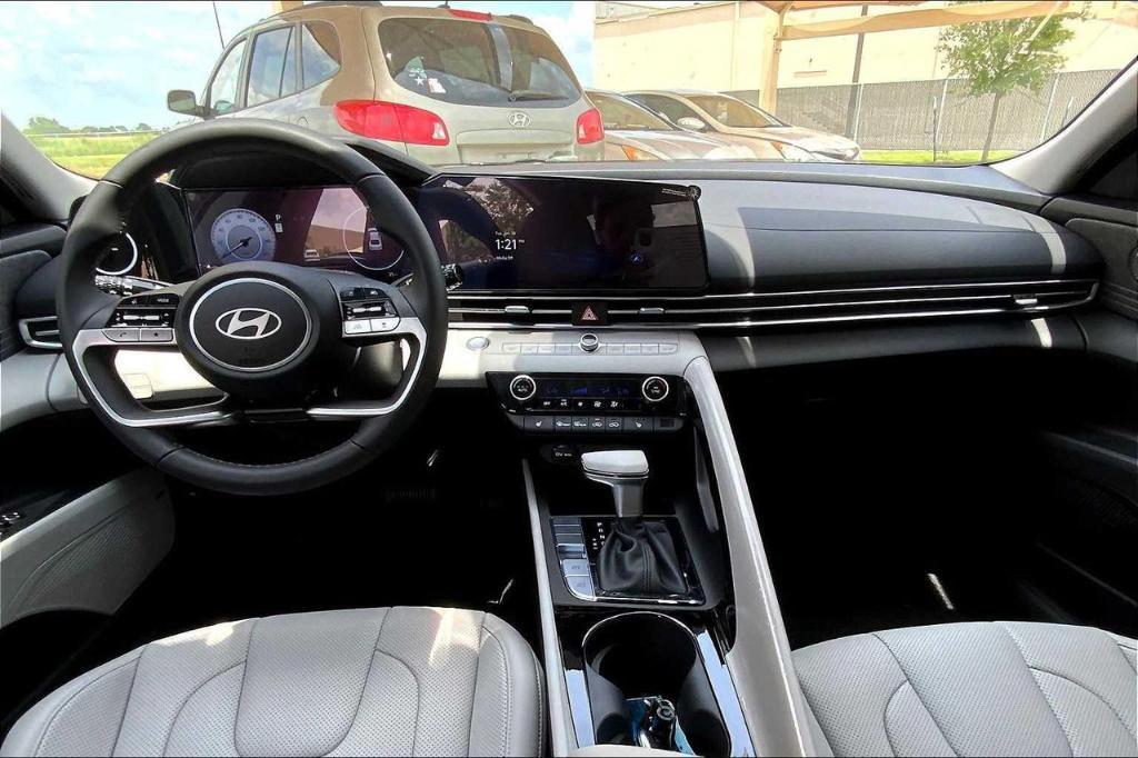 new 2025 Hyundai Elantra car, priced at $22,578