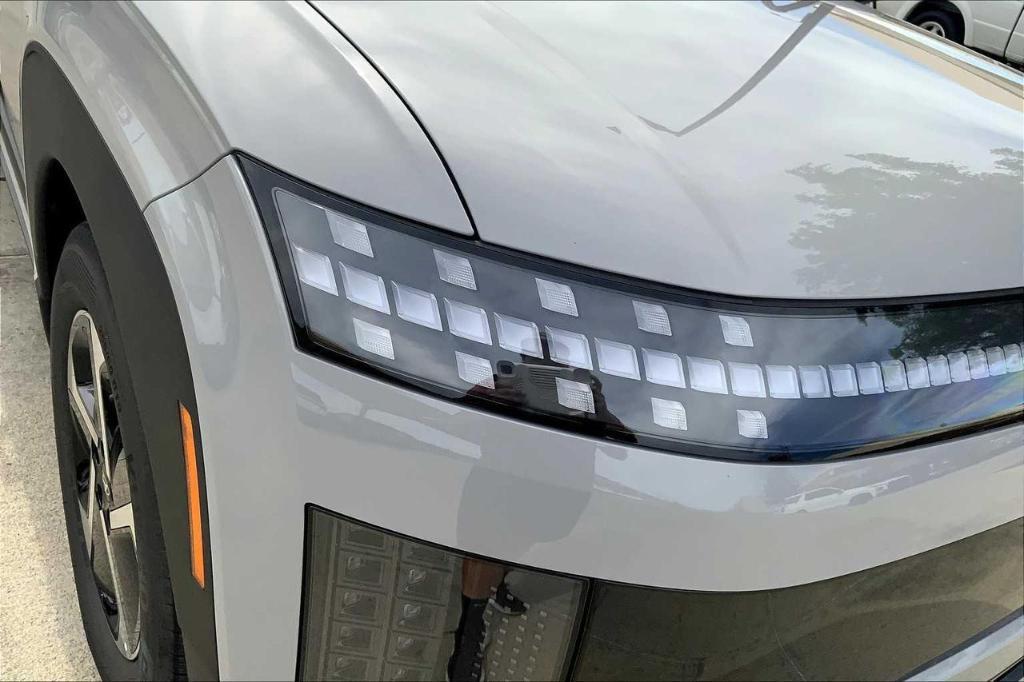 new 2026 Hyundai IONIQ 9 car, priced at $52,360