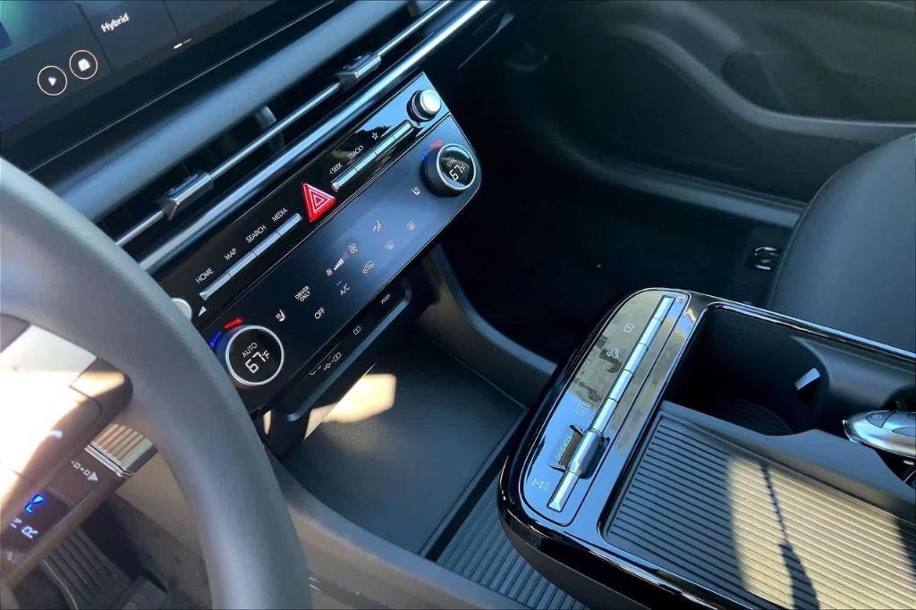 new 2026 Hyundai TUCSON Hybrid car, priced at $32,558