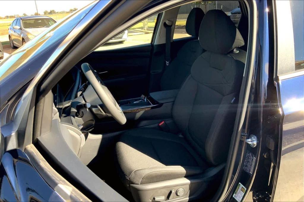 new 2026 Hyundai TUCSON Hybrid car, priced at $32,558