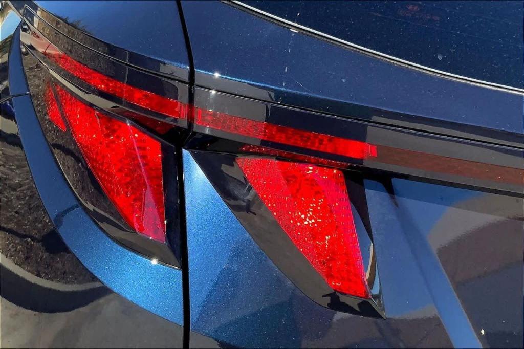 new 2026 Hyundai TUCSON Hybrid car, priced at $32,558