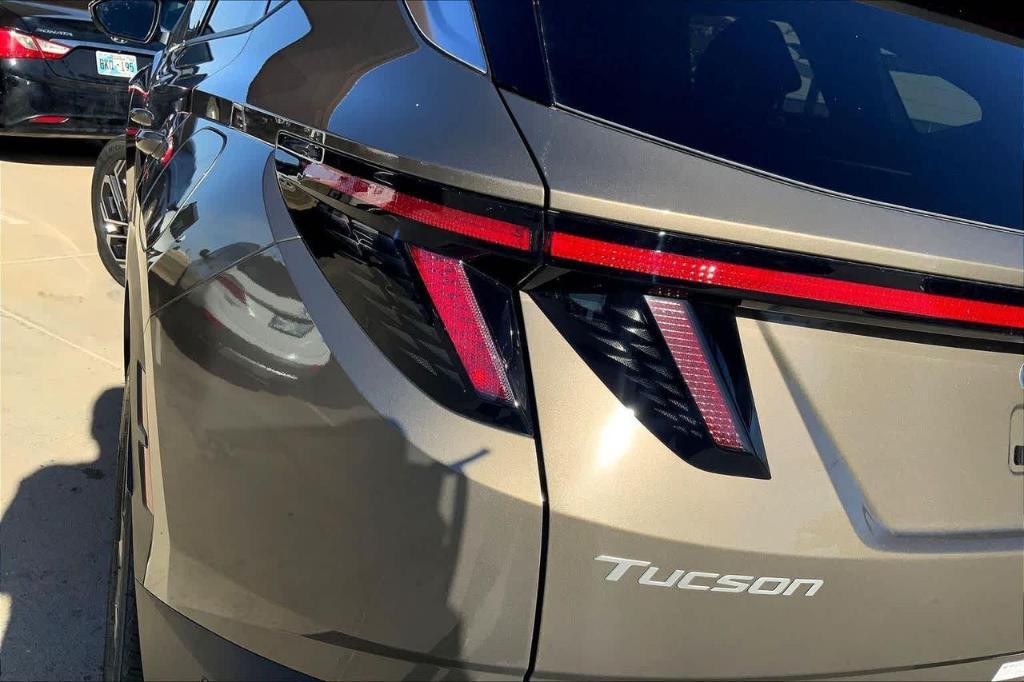 new 2026 Hyundai TUCSON Hybrid car, priced at $40,104