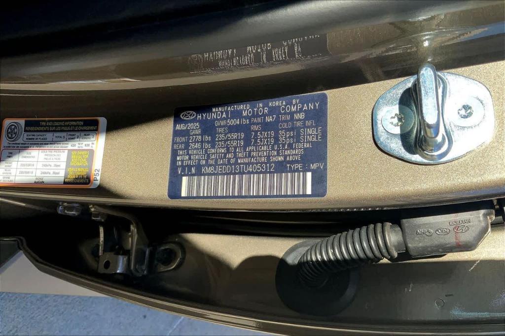 new 2026 Hyundai TUCSON Hybrid car, priced at $40,104