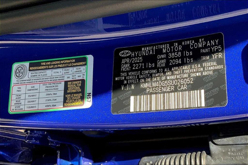 new 2025 Hyundai Elantra car, priced at $19,813