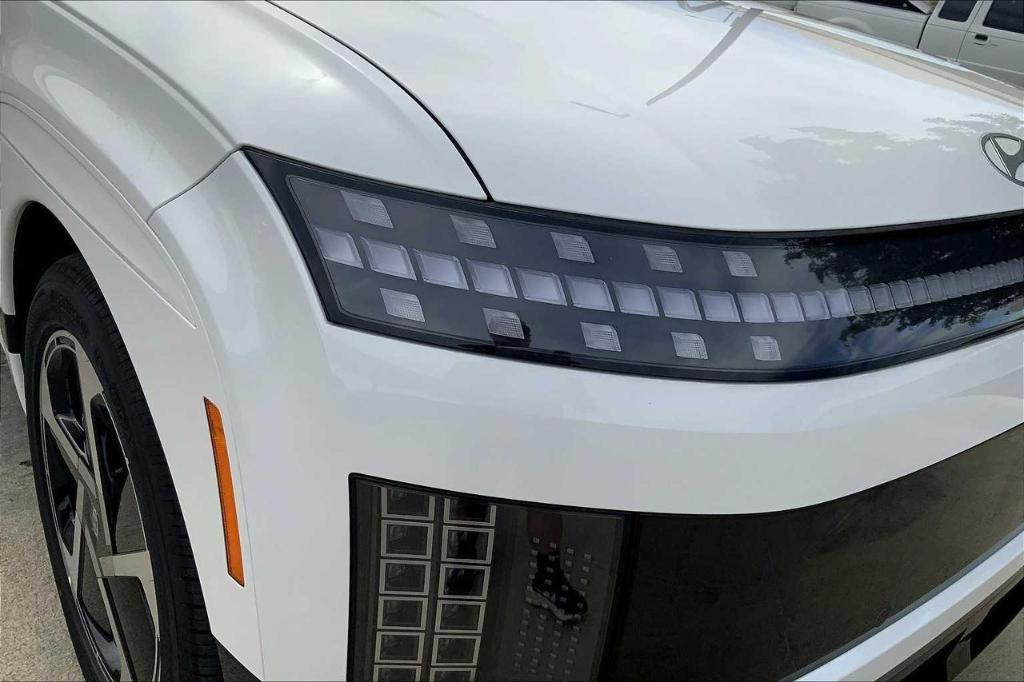 new 2026 Hyundai IONIQ 9 car, priced at $66,045