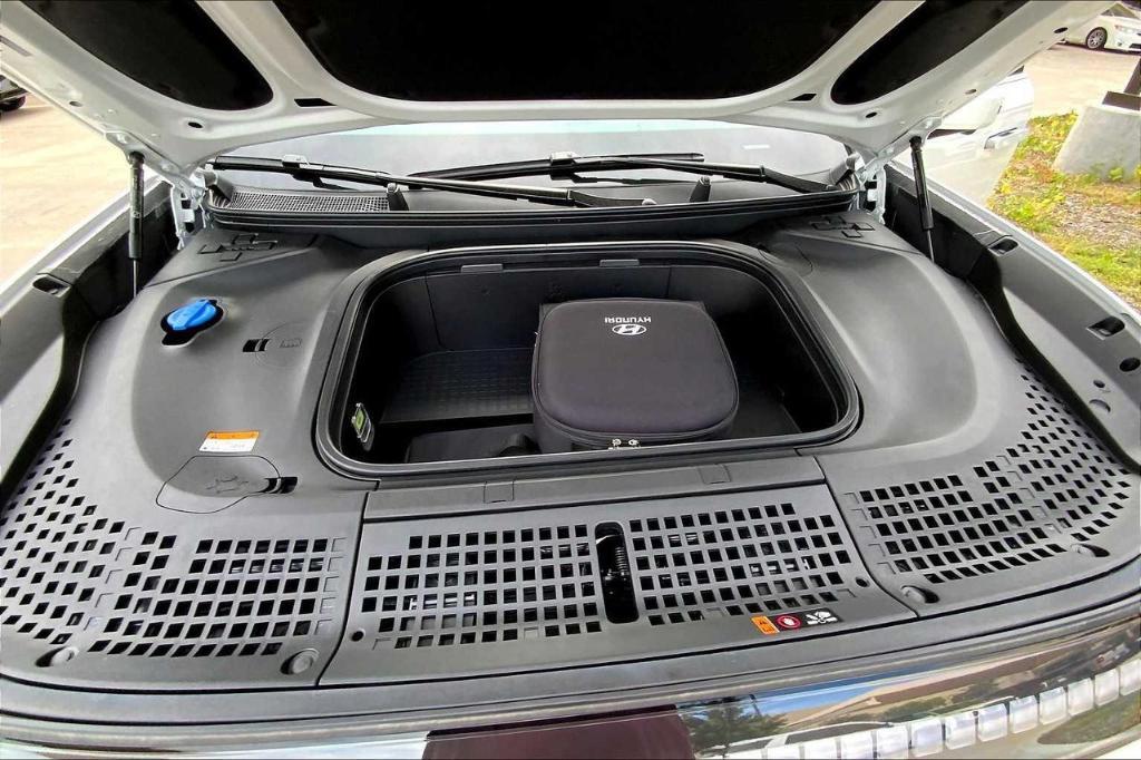 new 2026 Hyundai IONIQ 9 car, priced at $66,045