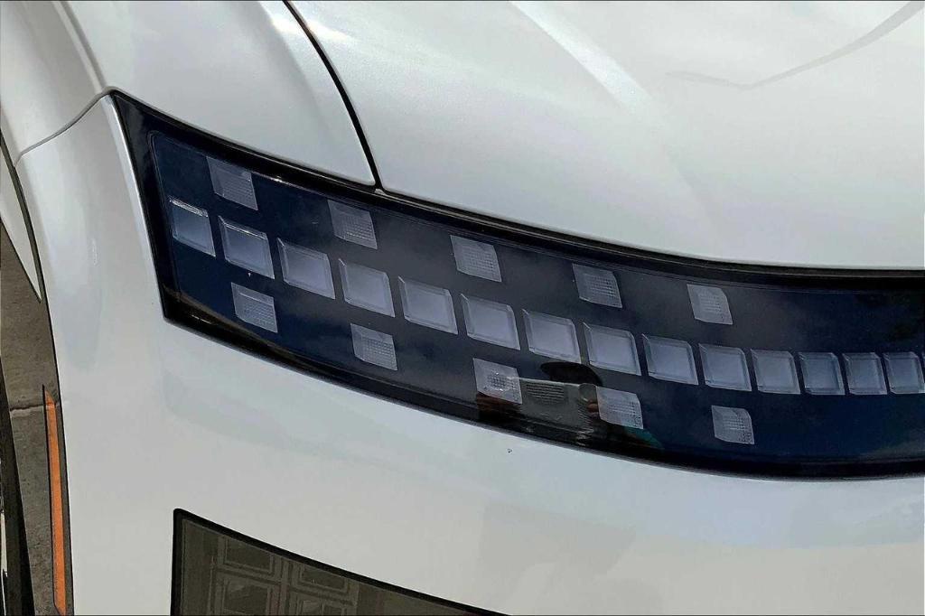 new 2026 Hyundai IONIQ 9 car, priced at $58,765