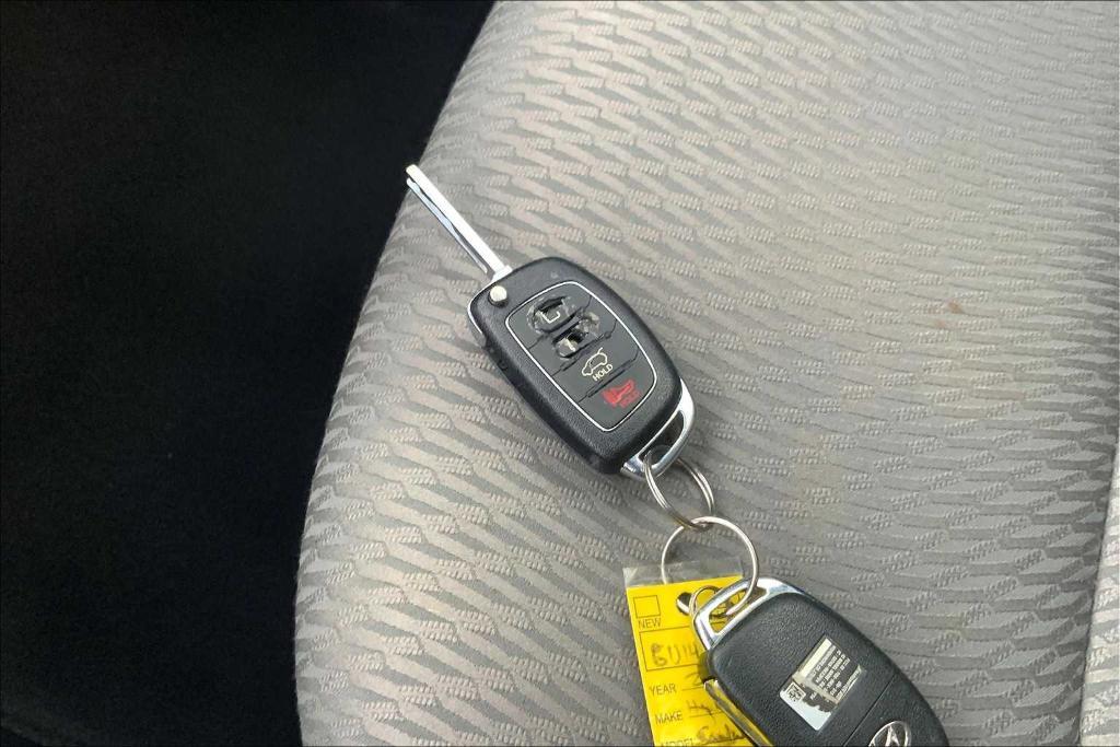 used 2016 Hyundai Santa Fe car, priced at $7,298