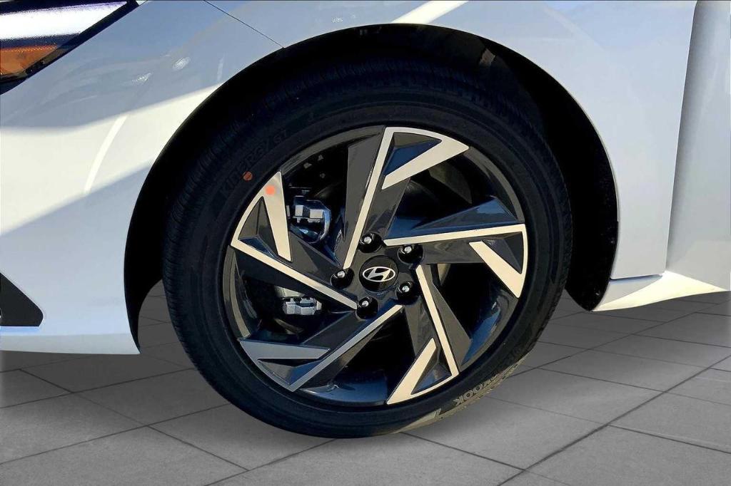 new 2025 Hyundai ELANTRA HEV car, priced at $23,748
