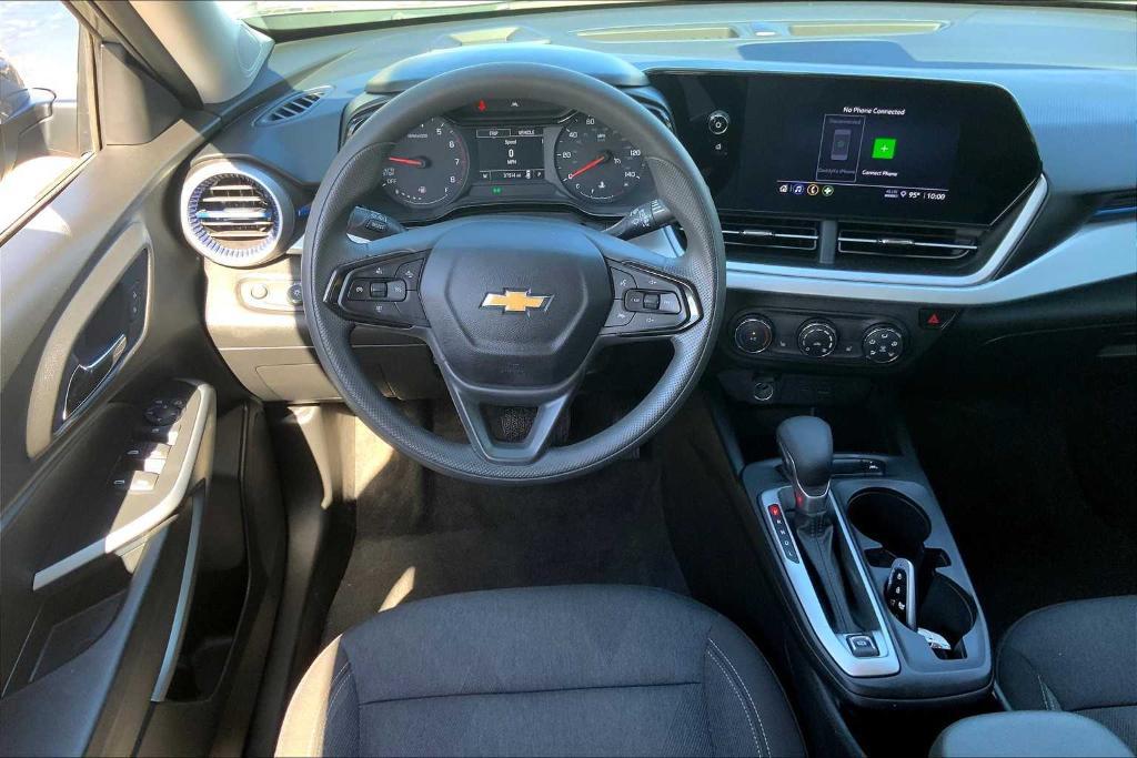 used 2024 Chevrolet Trax car, priced at $21,443