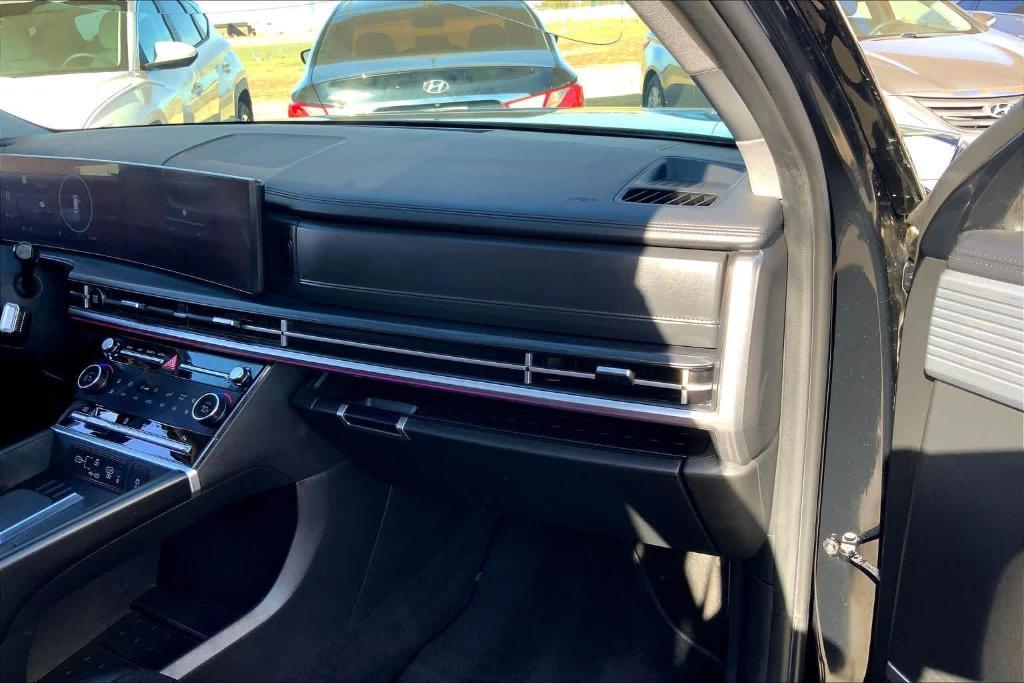 used 2024 Hyundai Santa Fe car, priced at $34,333