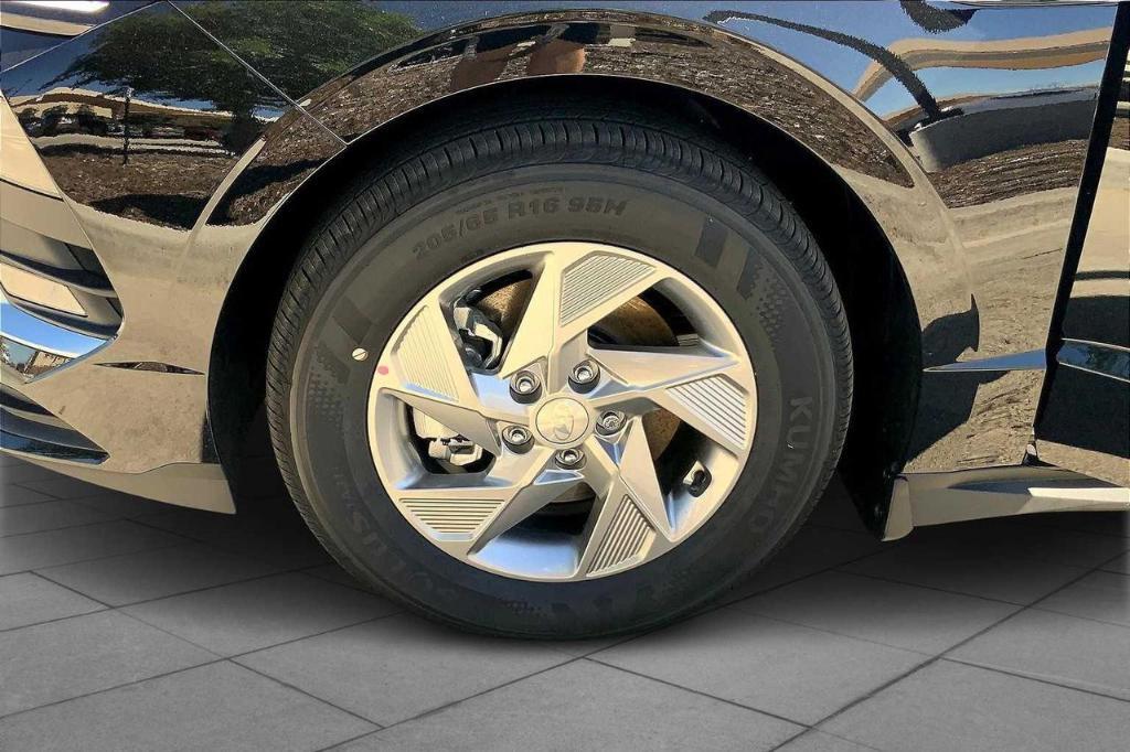 new 2025 Hyundai Sonata car, priced at $23,118