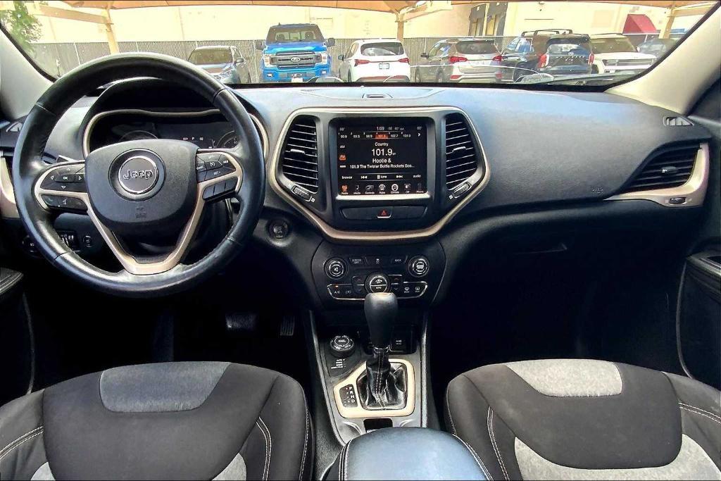 used 2014 Jeep Cherokee car, priced at $6,899
