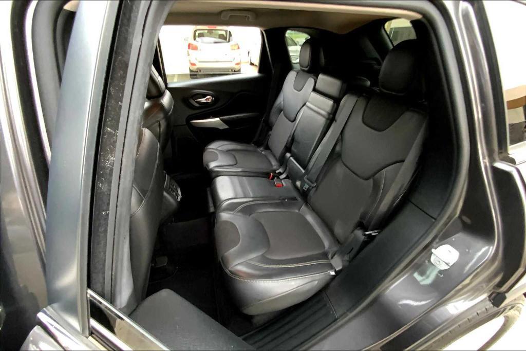 used 2018 Jeep Cherokee car, priced at $13,111
