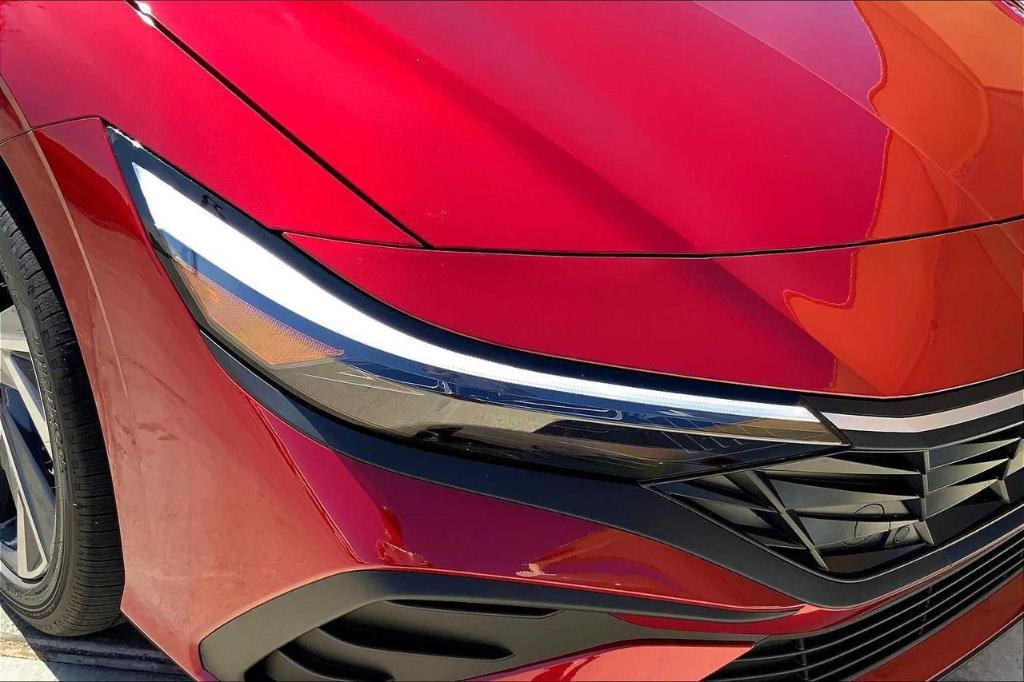 new 2025 Hyundai ELANTRA HEV car, priced at $23,824