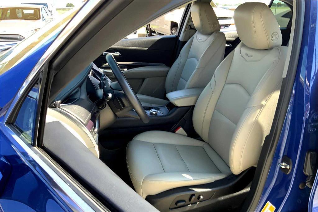 used 2022 Cadillac XT4 car, priced at $23,500