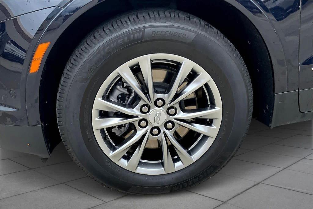 used 2021 Cadillac XT5 car, priced at $26,633