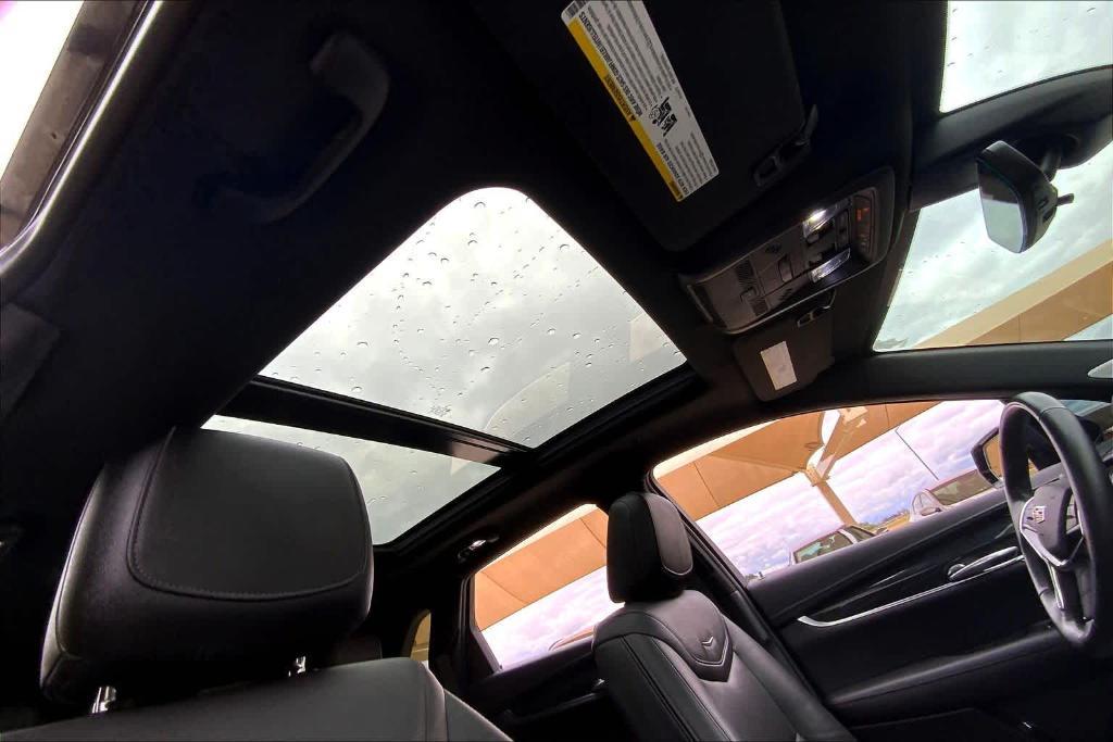 used 2021 Cadillac XT5 car, priced at $26,633