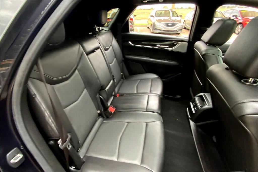 used 2021 Cadillac XT5 car, priced at $26,633