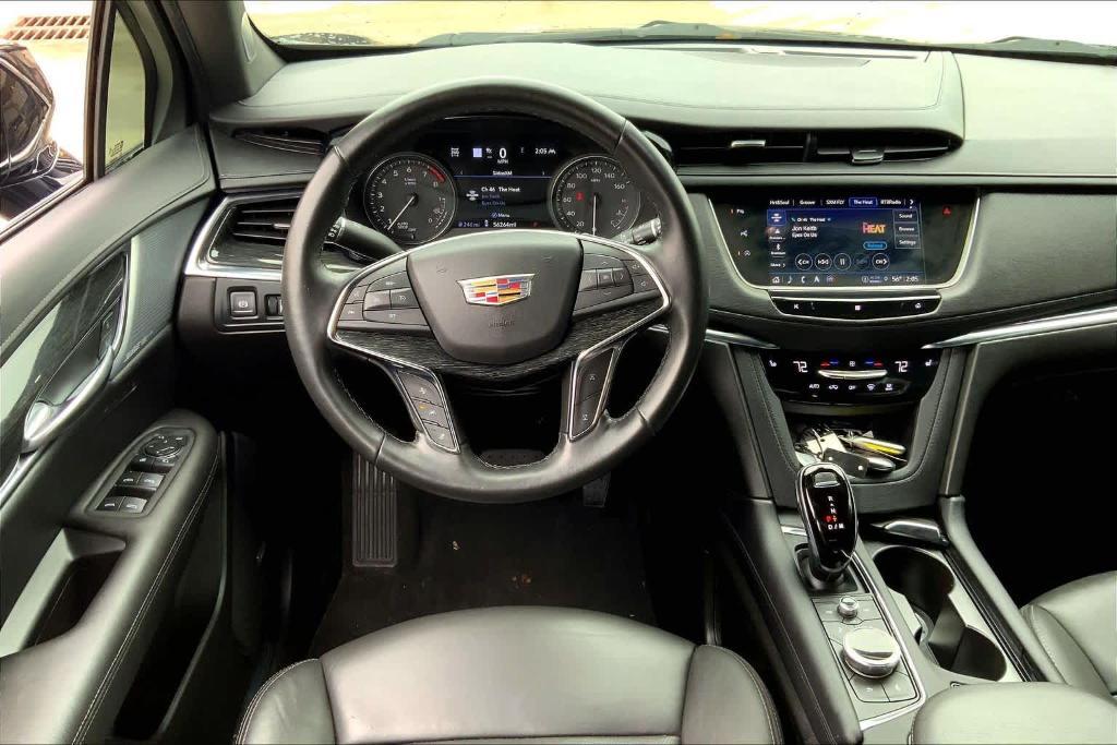 used 2021 Cadillac XT5 car, priced at $26,633