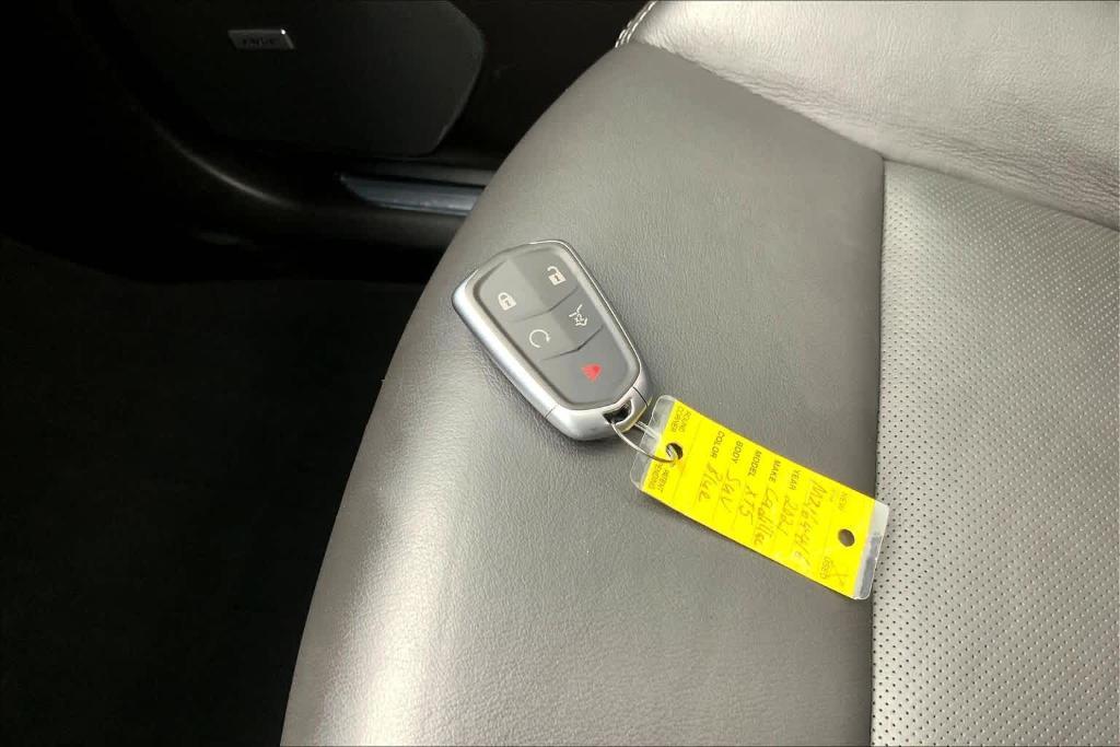 used 2021 Cadillac XT5 car, priced at $26,633