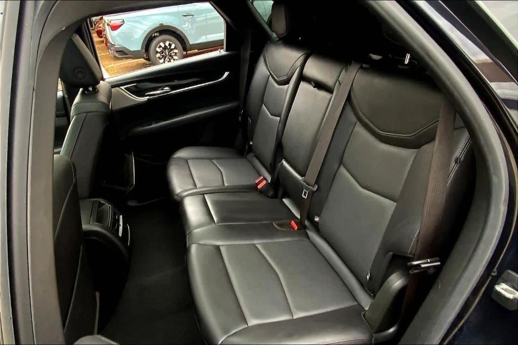 used 2021 Cadillac XT5 car, priced at $26,633