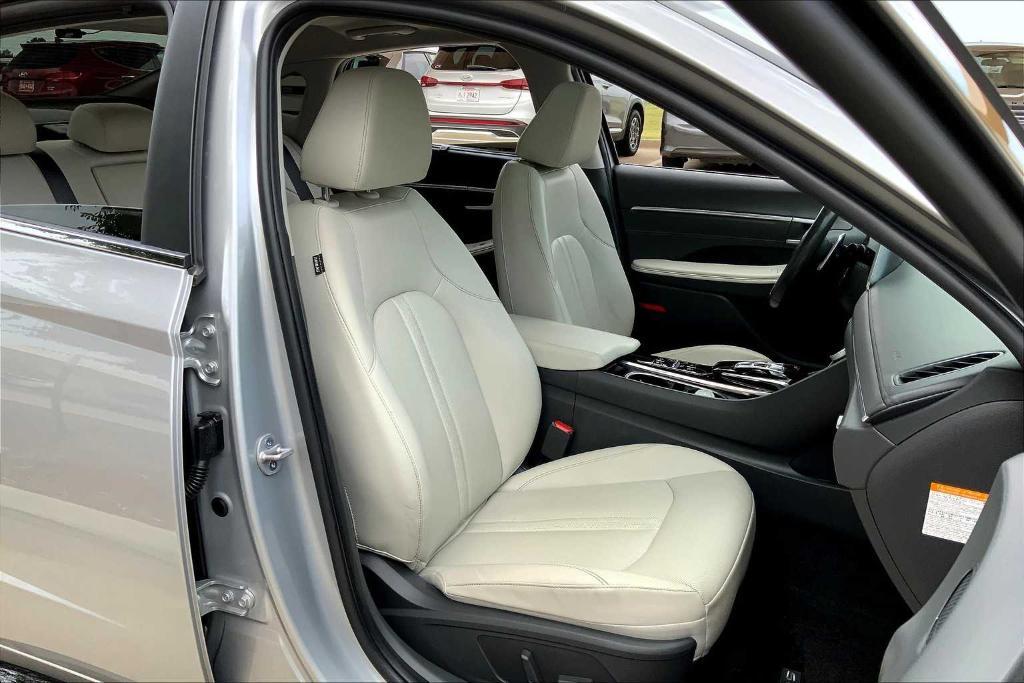 used 2023 Hyundai Sonata Hybrid car, priced at $25,707