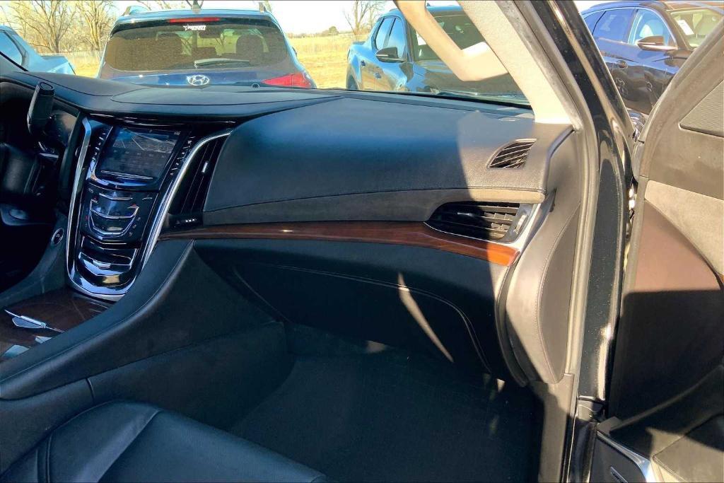 used 2019 Cadillac Escalade car, priced at $31,493