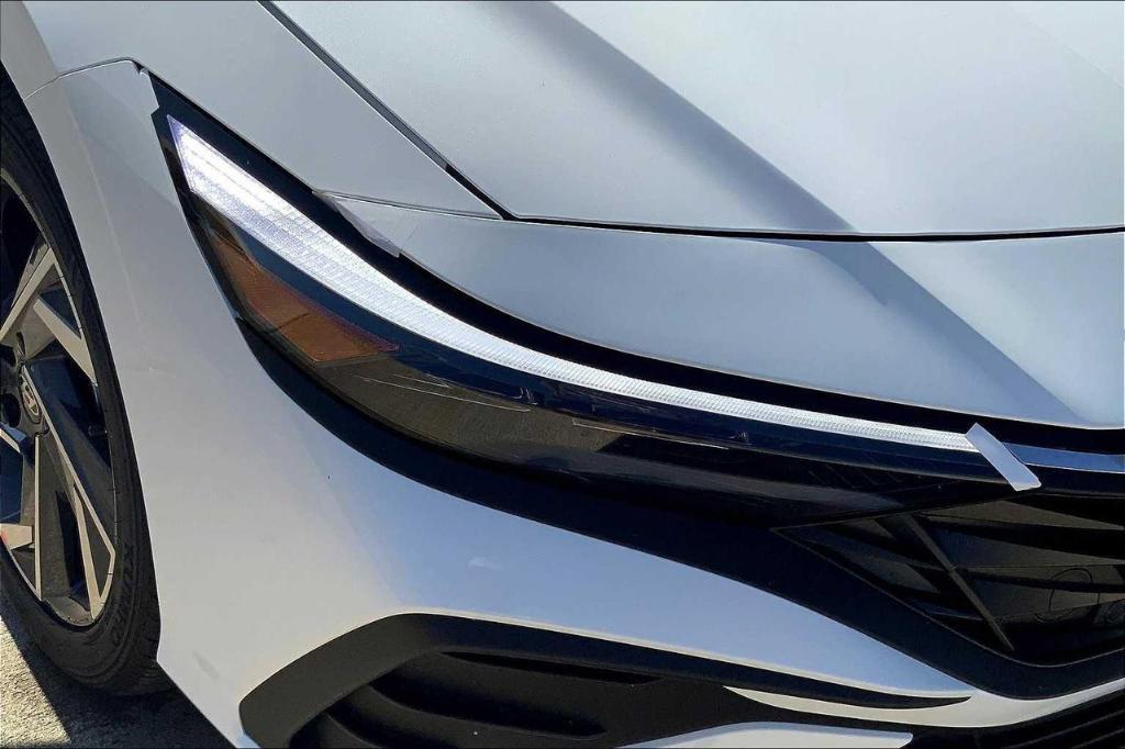new 2025 Hyundai Elantra car, priced at $20,275