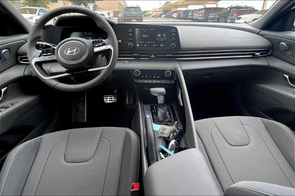 new 2025 Hyundai Elantra car, priced at $20,271