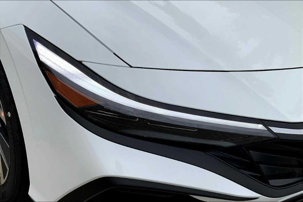new 2025 Hyundai Elantra car, priced at $20,271