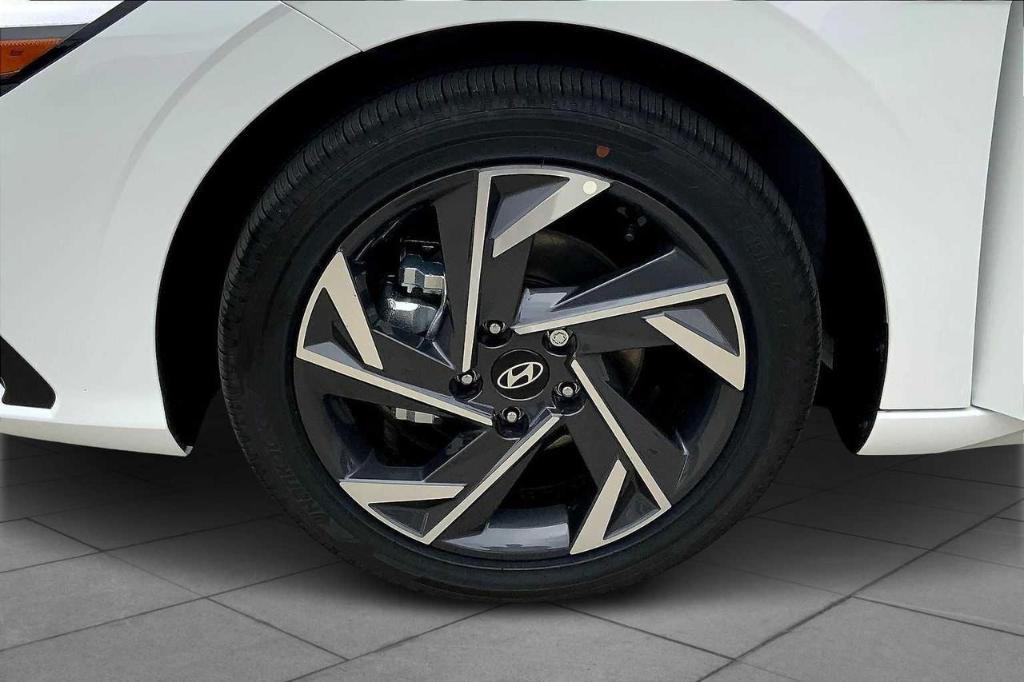 new 2025 Hyundai ELANTRA HEV car, priced at $23,764