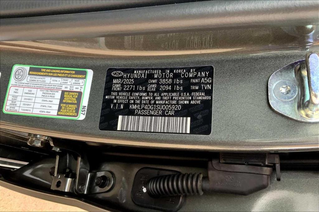 new 2025 Hyundai Elantra car, priced at $22,507