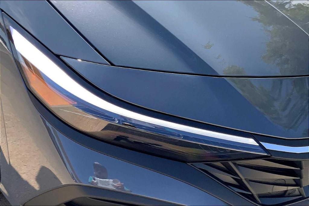 new 2025 Hyundai ELANTRA HEV car, priced at $23,472